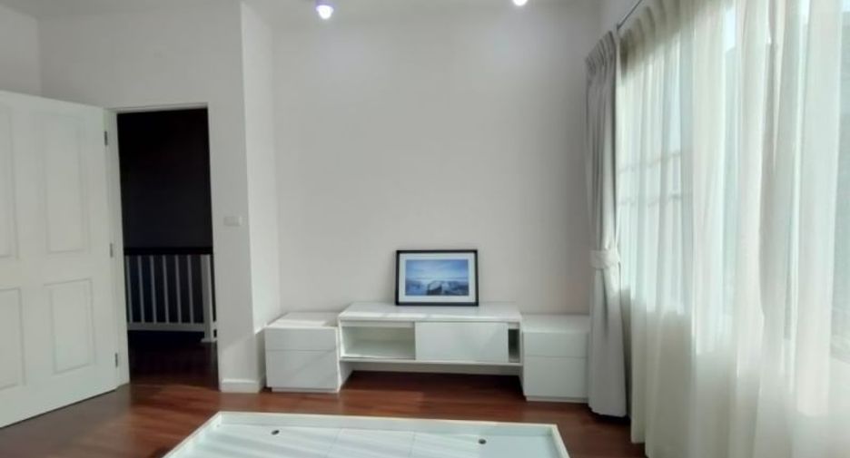 For sale 3 Beds townhouse in Lak Si, Bangkok