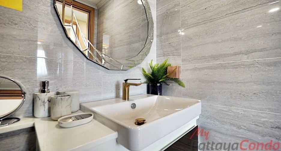 For sale 2 bedrooms condo in Bang Lamung, Chonburi