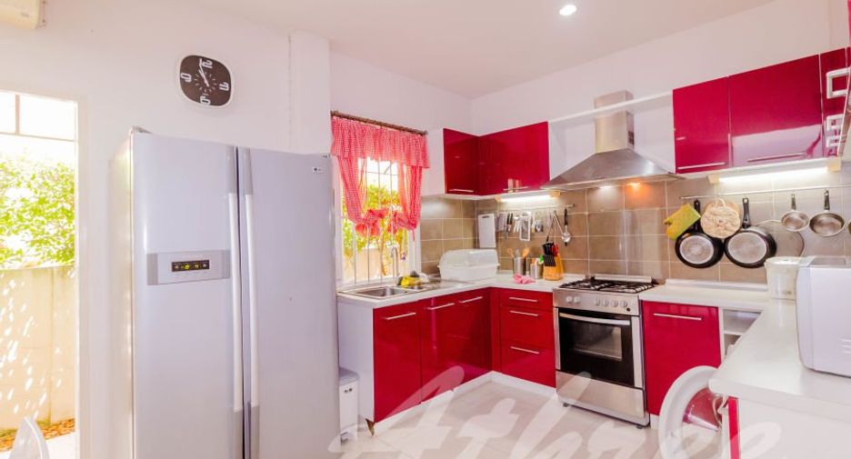 For rent and for sale 3 bedrooms villa in Mueang Phuket, Phuket