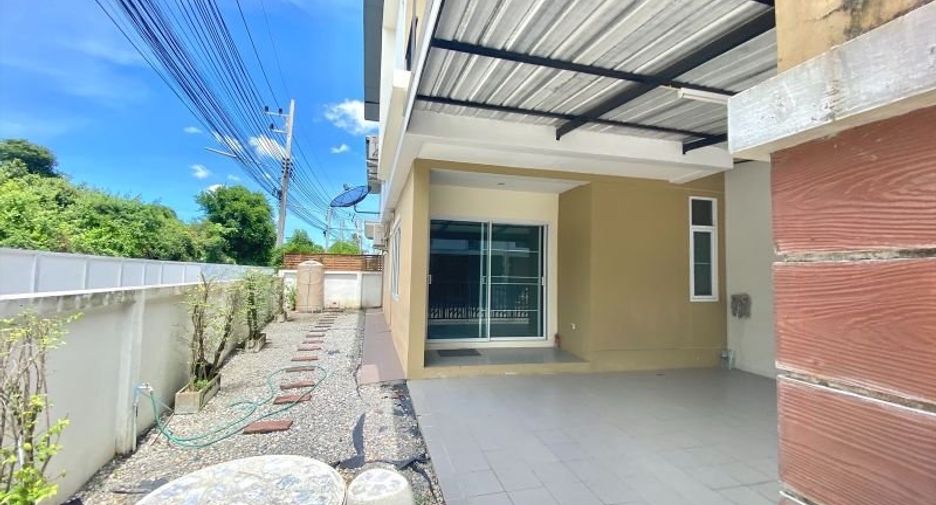 For rent 2 bed townhouse in Si Racha, Chonburi