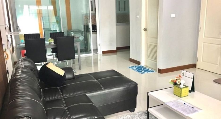 For rent 2 bed townhouse in Si Racha, Chonburi