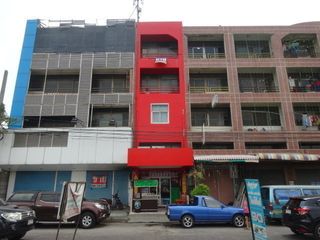 For sale 6 Beds retail Space in Bang Khen, Bangkok