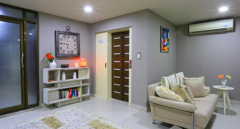 For sale 9 Beds townhouse in Pratumnak, Pattaya