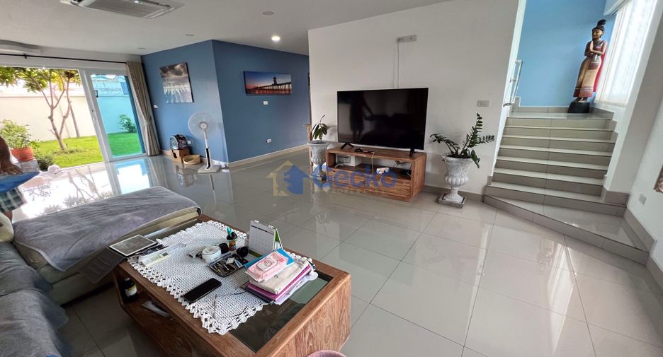For sale 5 Beds house in Huay Yai, Pattaya