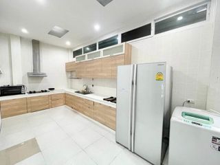 For rent 3 bed townhouse in Phasi Charoen, Bangkok