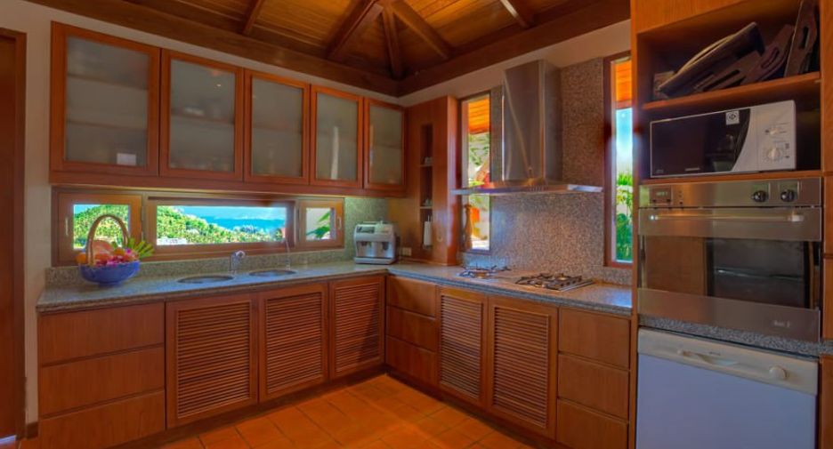 For rent and for sale 4 bedrooms villa in Thalang, Phuket