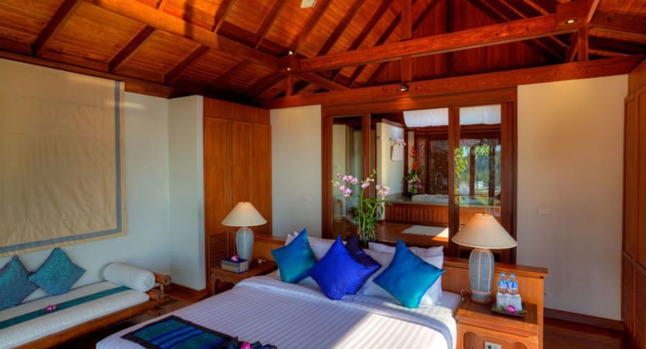 For rent and for sale 4 bedrooms villa in Thalang, Phuket