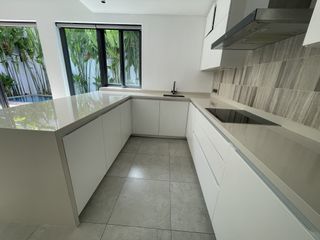 For rent 4 Beds house in Watthana, Bangkok