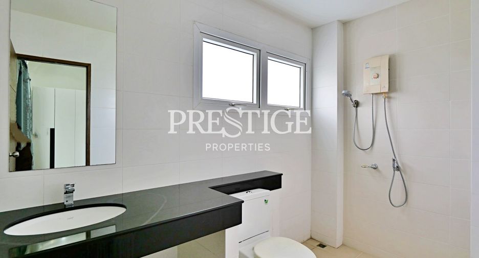 For sale 4 bedrooms house in Bang Lamung, Chonburi