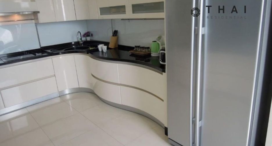 For sale 4 bedrooms condo in Mueang Phuket, Phuket