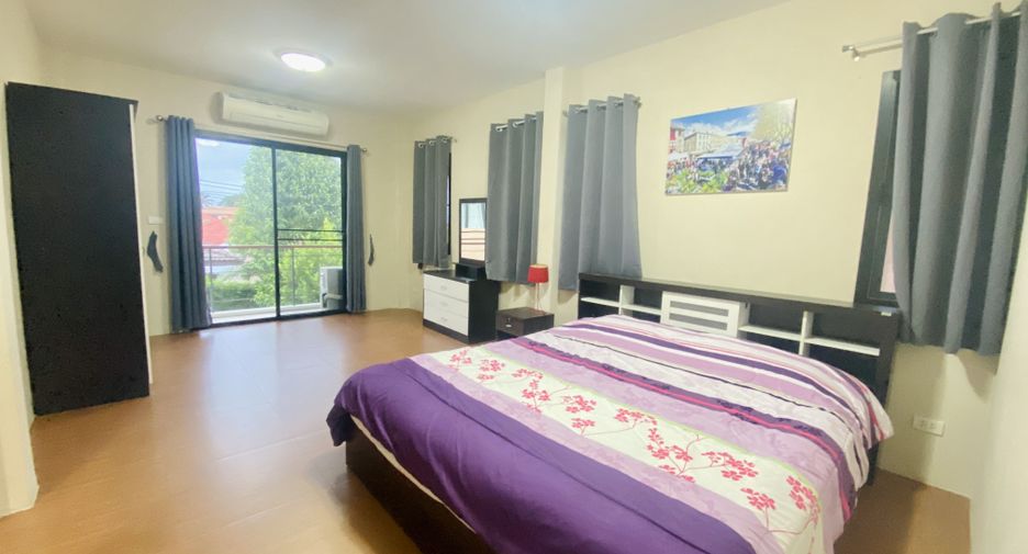 For rent 3 bed townhouse in Hua Hin, Prachuap Khiri Khan