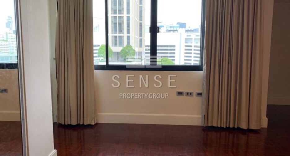 Condo en alquiler de 4 habitaciones en Watthana, Bangkok