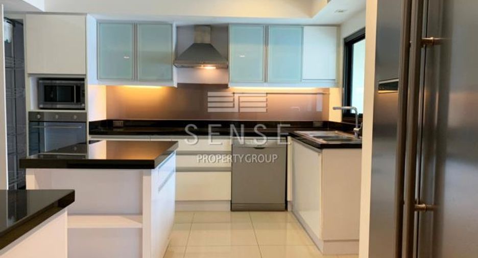 Condo en alquiler de 4 habitaciones en Watthana, Bangkok