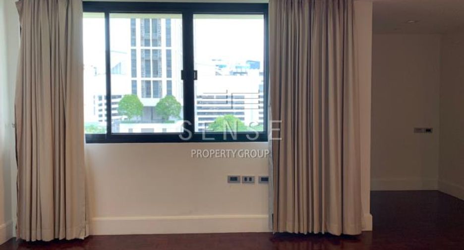 Condo en alquiler de 4 habitaciones en Watthana, Bangkok