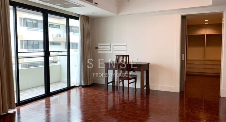 Condo en alquiler de 4 habitaciones en Watthana, Bangkok