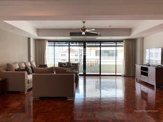 For rent 4 bedrooms condo in Watthana, Bangkok