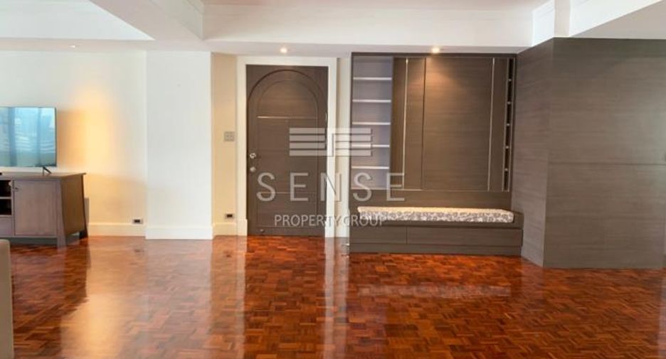Condo en alquiler de 4 habitaciones en Watthana, Bangkok