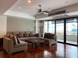 For rent 4 bedrooms condo in Watthana, Bangkok