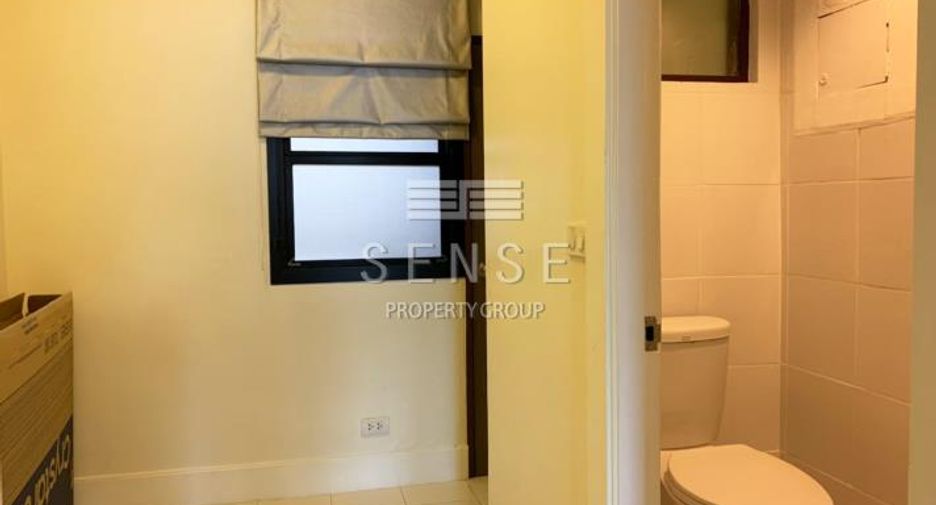 Condo en alquiler de 4 habitaciones en Watthana, Bangkok
