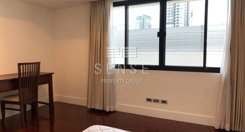 Condo en alquiler de 4 habitaciones en Watthana, Bangkok
