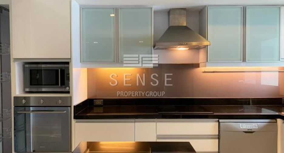 Condo en alquiler de 4 habitaciones en Watthana, Bangkok
