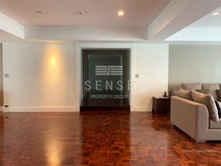 For rent 4 bedrooms condo in Watthana, Bangkok