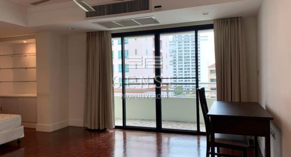 Condo en alquiler de 4 habitaciones en Watthana, Bangkok