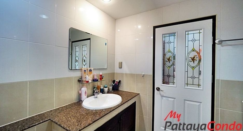 For sale studio condo in Bang Lamung, Chonburi