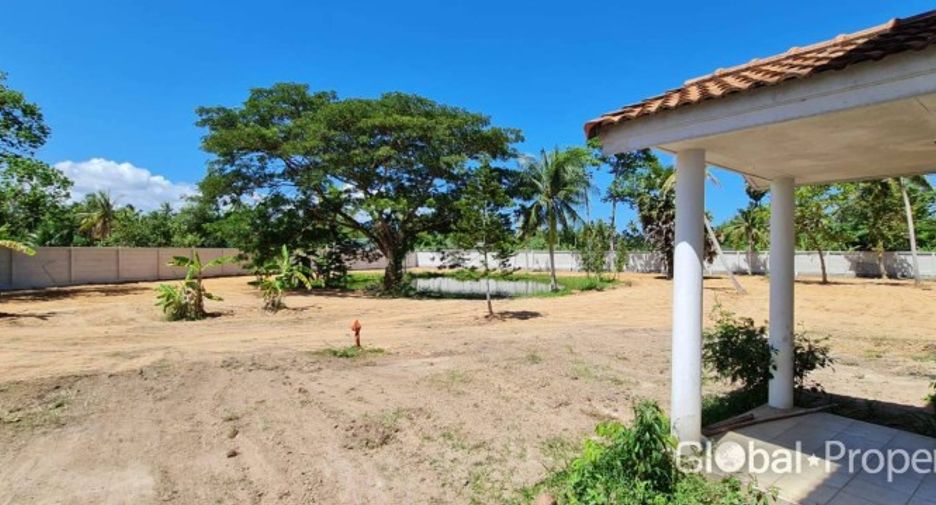 À vendre terrain à Bang Lamung, Chonburi