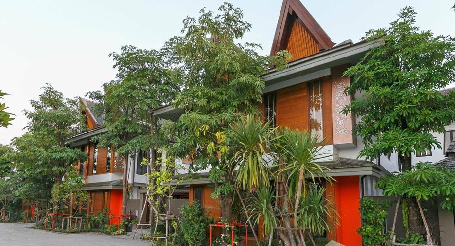 For rent 4 bed villa in Bang Na, Bangkok
