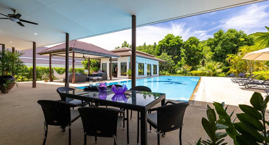 For sale 9 Beds villa in Cha Am, Phetchaburi