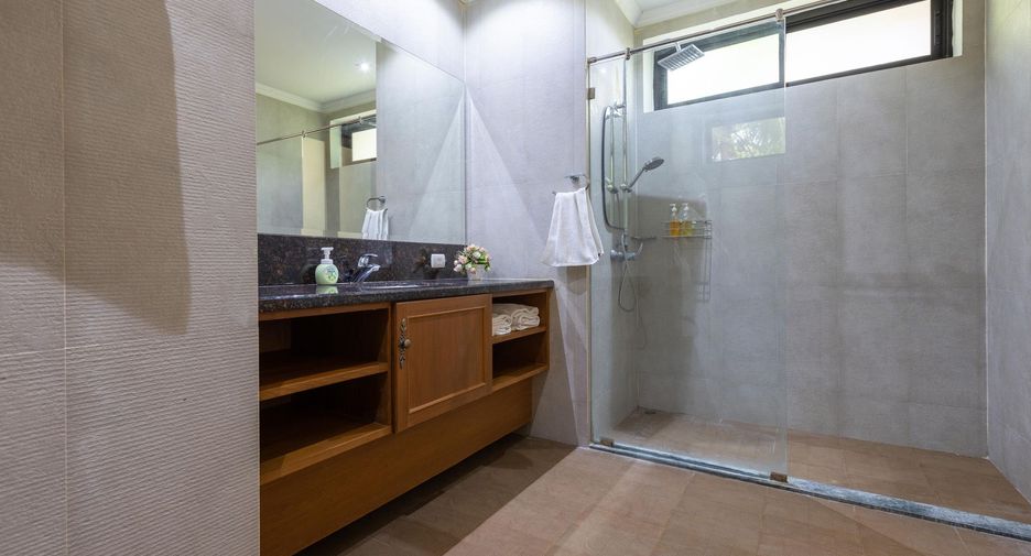 For sale 9 Beds villa in Cha Am, Phetchaburi