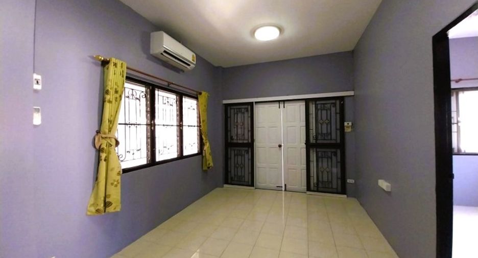 出售 2 卧室 独立屋 在 Sattahip, Chon Buri