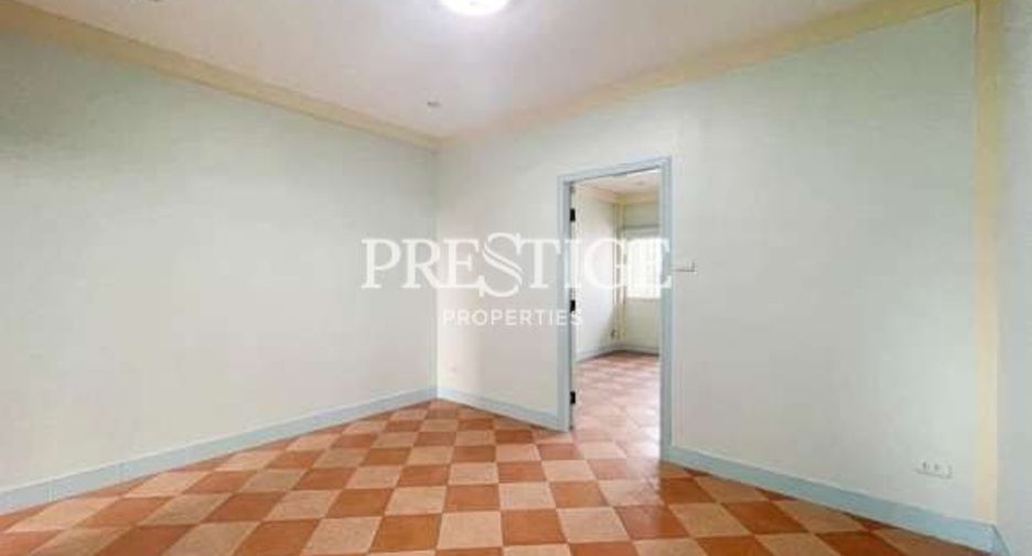 For sale 2 bedrooms retail Space in Bang Lamung, Chonburi