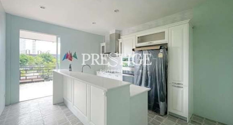 For sale 2 bedrooms retail Space in Bang Lamung, Chonburi