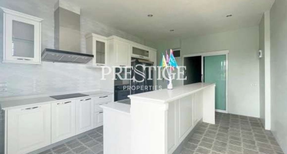 For sale 2 bedrooms retail Space in Bang Lamung, Chonburi