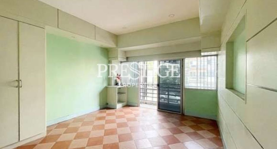 For sale 2 bedrooms retail Space in Bang Lamung, Chonburi
