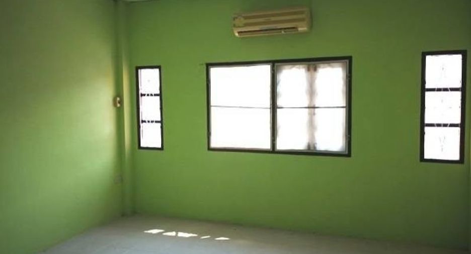 For rent 2 bed townhouse in Bang Pakong, Chachoengsao