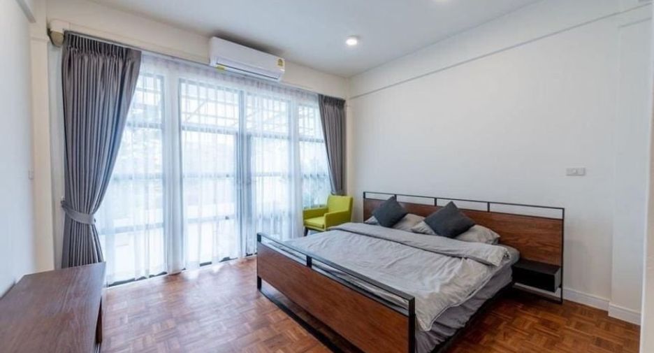 For rent 3 ベッドルーム house in Phra Nakhon, Bangkok
