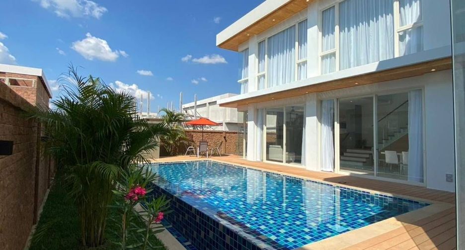 For rent 4 Beds villa in San Kamphaeng, Chiang Mai