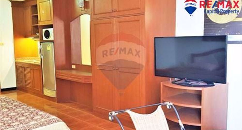 For rent and for sale studio condo in Pratumnak, Pattaya