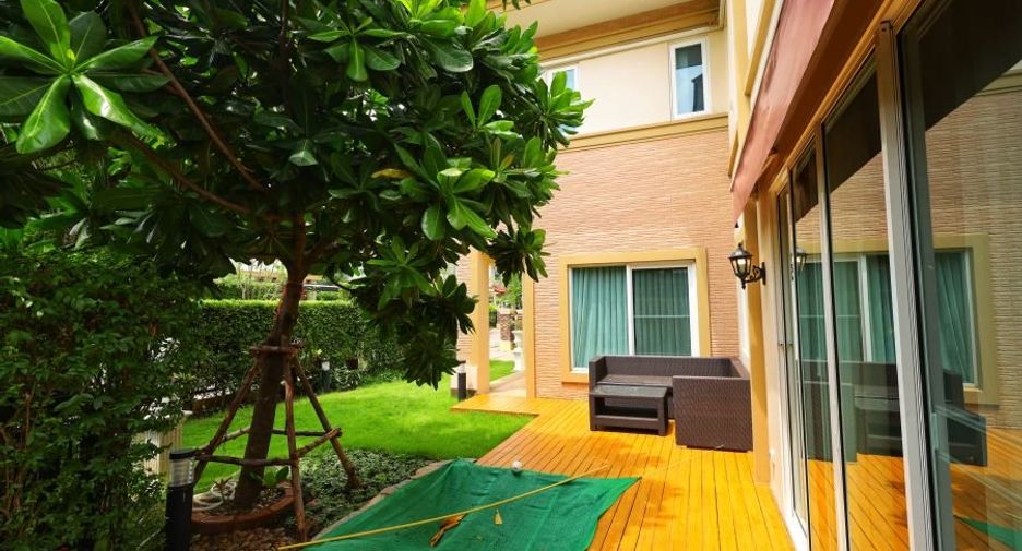 For sale 4 bedrooms house in Bang Khae, Bangkok