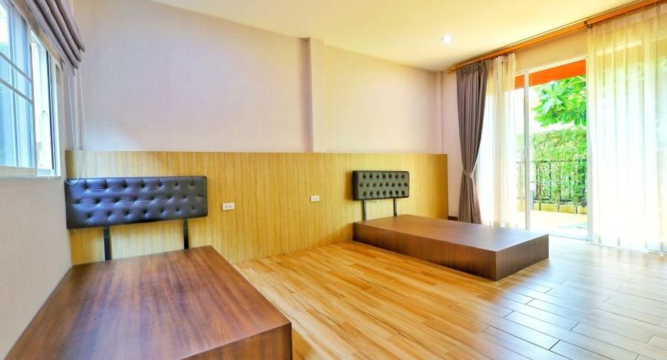 For sale 4 bedrooms house in Bang Khae, Bangkok