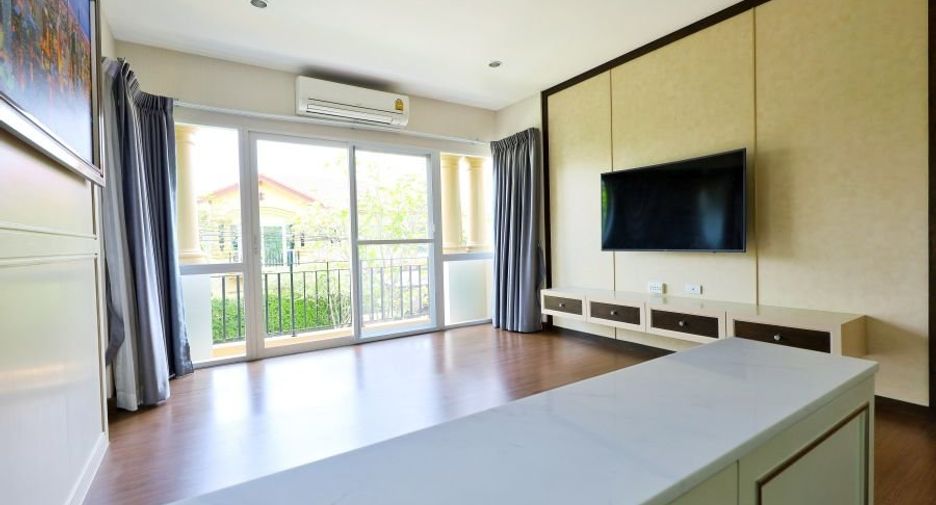 For sale 4 bedrooms house in Bang Khae, Bangkok