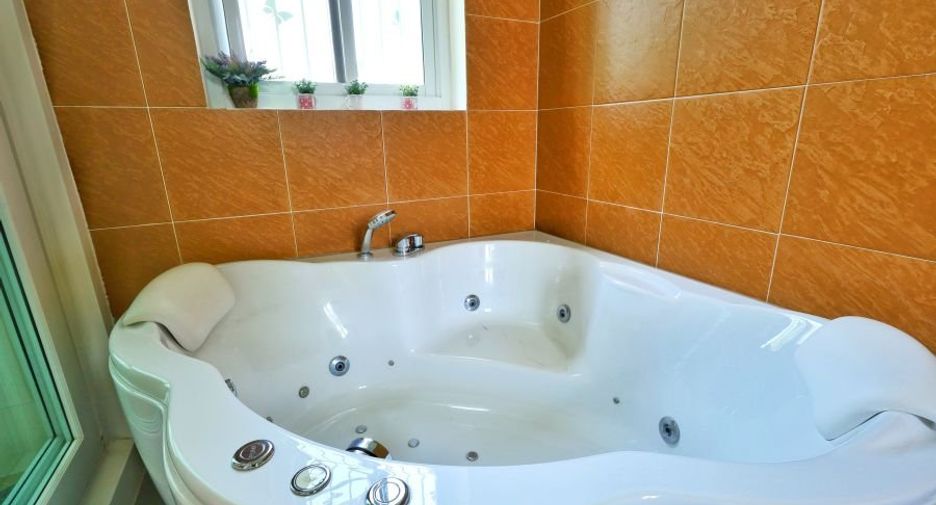 For sale 4 bedrooms house in Bang Khae, Bangkok