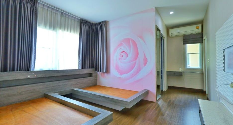 For sale 4 bedrooms house in Bang Khae, Bangkok
