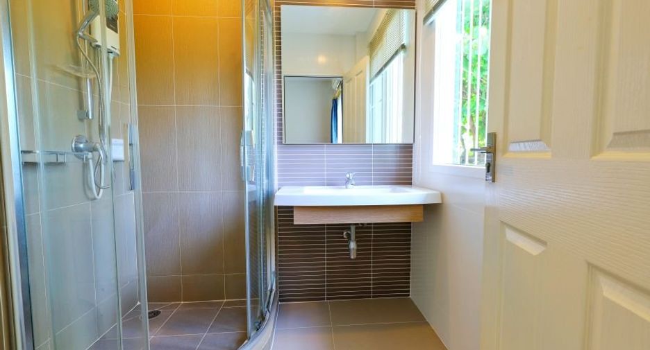 For sale 4 bedrooms house in Bang Khae, Bangkok