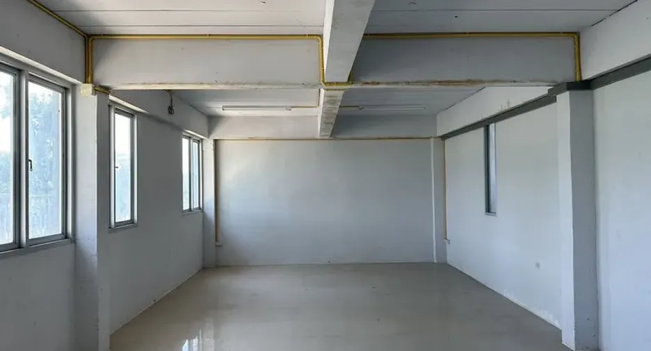 For rent warehouse in Lam Luk Ka, Pathum Thani