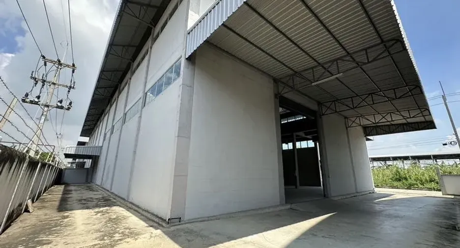 For rent warehouse in Lam Luk Ka, Pathum Thani
