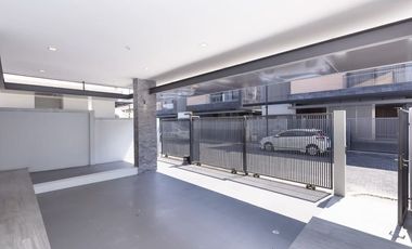 出售 4 卧室 独立屋 在 Wang Thong Lang, 曼谷